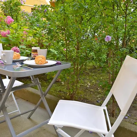 Luxe For Less * Budapest